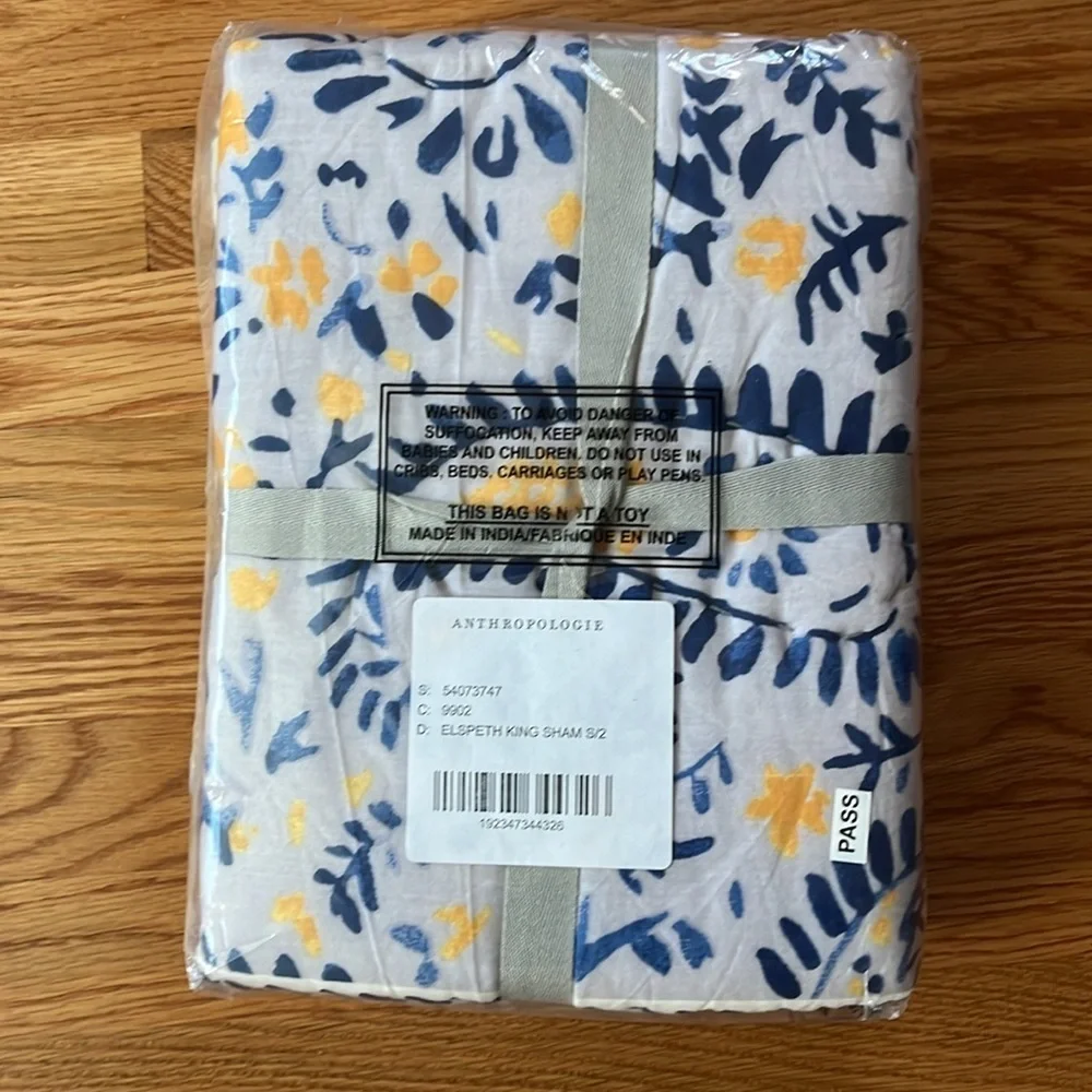 Anthropologie Elspeth Pair of King Shams Size King NWT